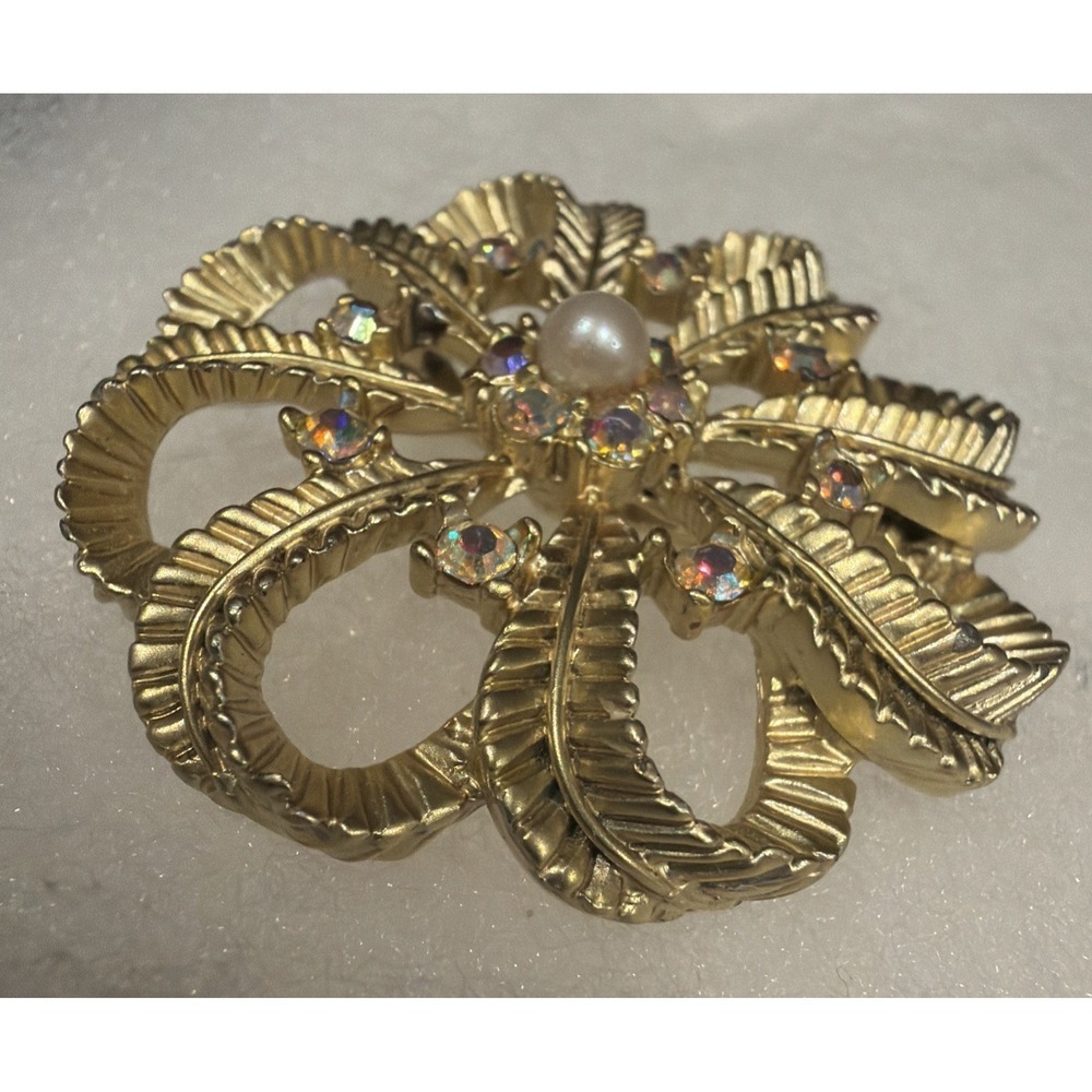 Vintage Gold Tone Aurora Borealis Faux Pearl Leaf Feather Swirl Brooch Colorful - Picture 3 of 3